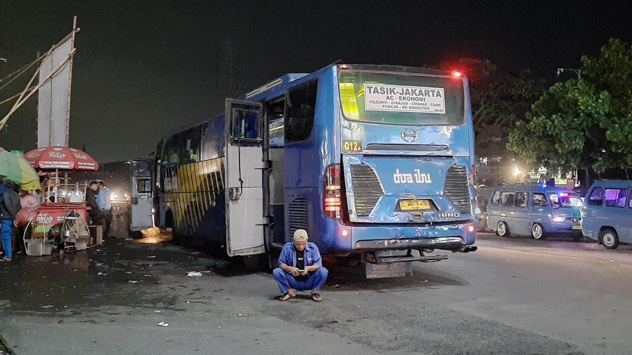Hujan🔥Hino RG jago nanjak Puncak✅ Trip Bus doa ibu 012 Cianjur-Jkt
