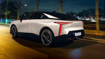 DS N°8 – French Luxury Car