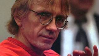 Serial killer Joseph Franklin executed after hours of delay