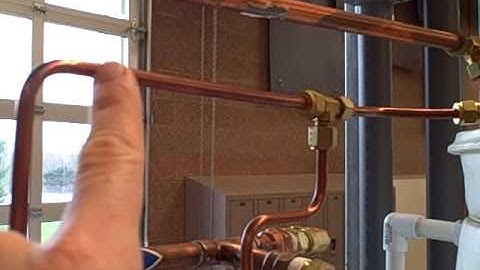 Measuring liquid level using a differential pressure transmitter