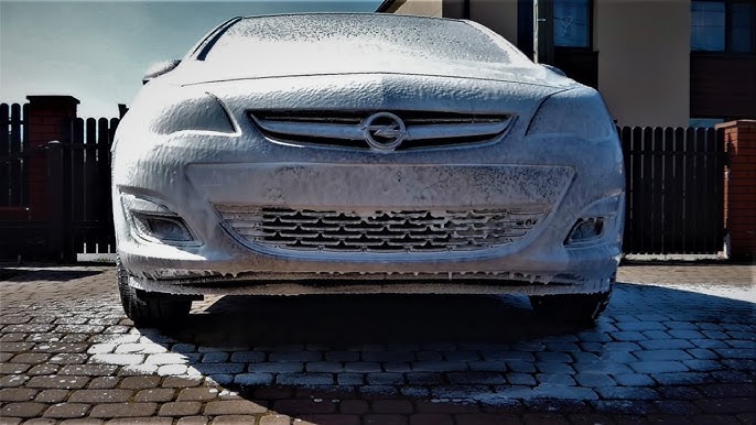 Opel Astra J Sedan 2012 - AvtoTachki
