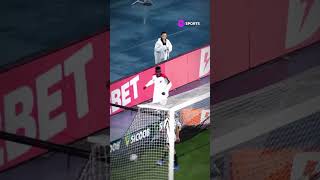 VIVEROS NÃO É ARTILHEIRO DO BRASILEIRÃO À TOA! O ATACANTE É MATADOR E ACABOU COM O FOGÃO #shorts