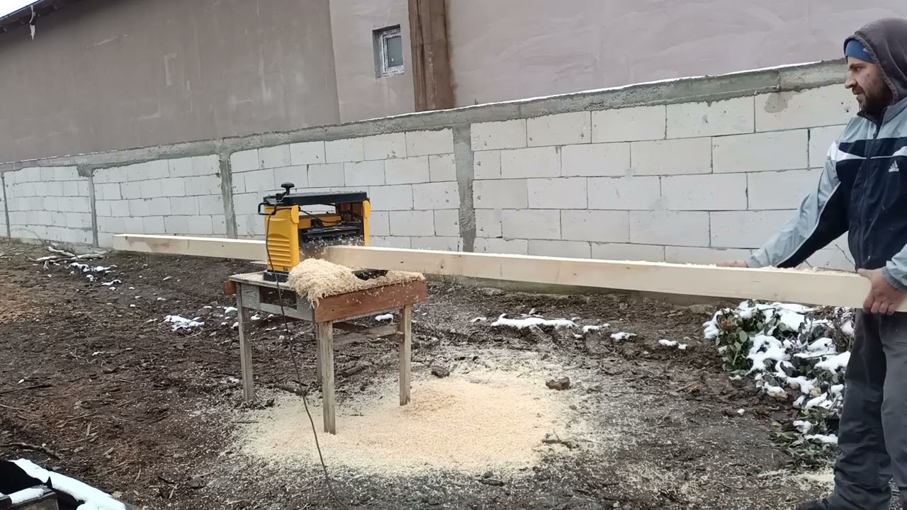 dewalt dw733. 4in x4in x 17 ft