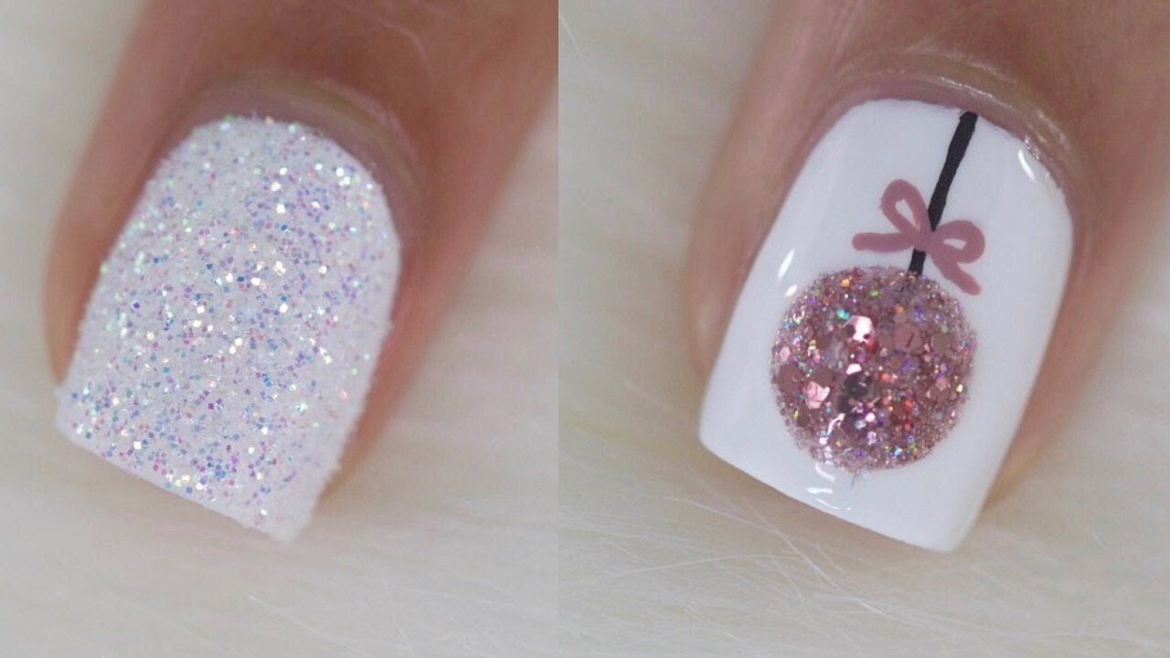 Những mẫu nail design Giáng sinh đẹp nhất 2021? (What are the most beautiful Christmas nail designs in 2021?)