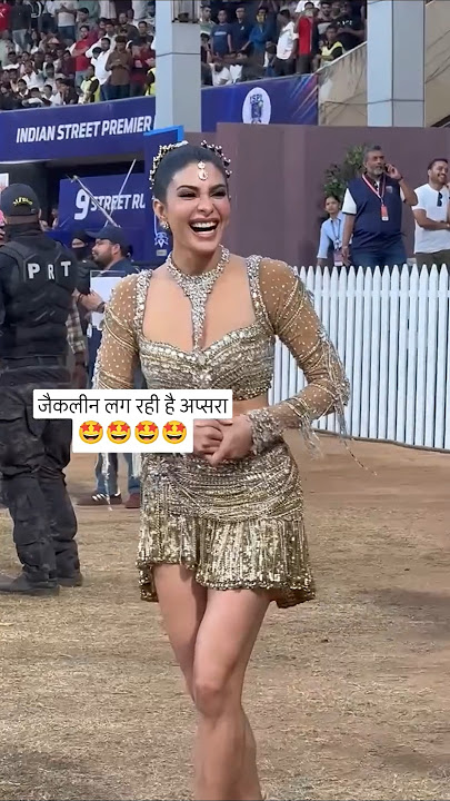 Jacqueline Fernandes lg rahi hai apsara 🤩🤩🤩 #bollywood #trending #fashion