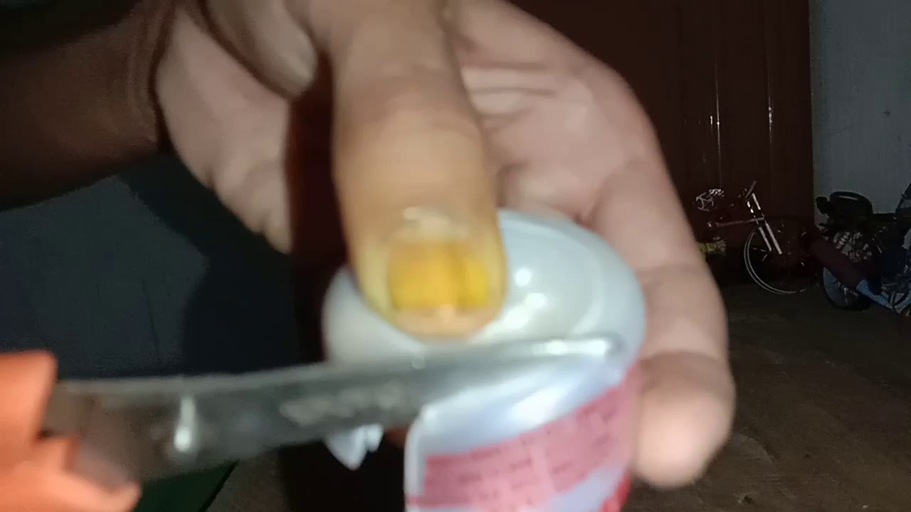 tutorial cara  membuat  tromol miniatur dari botol  yakul 