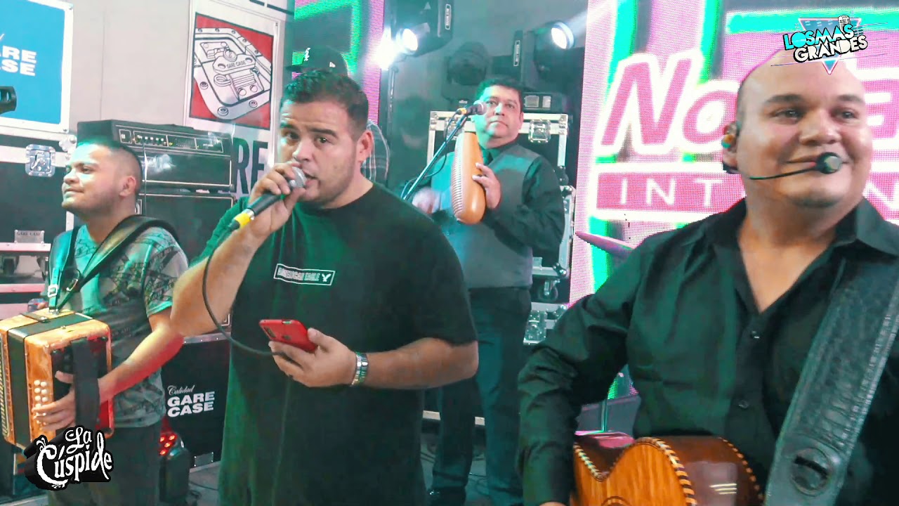 LA CUSPIDE EN VIVO - POPURRI FLASH (GARE CASE Y LOS MAS GRANDES)