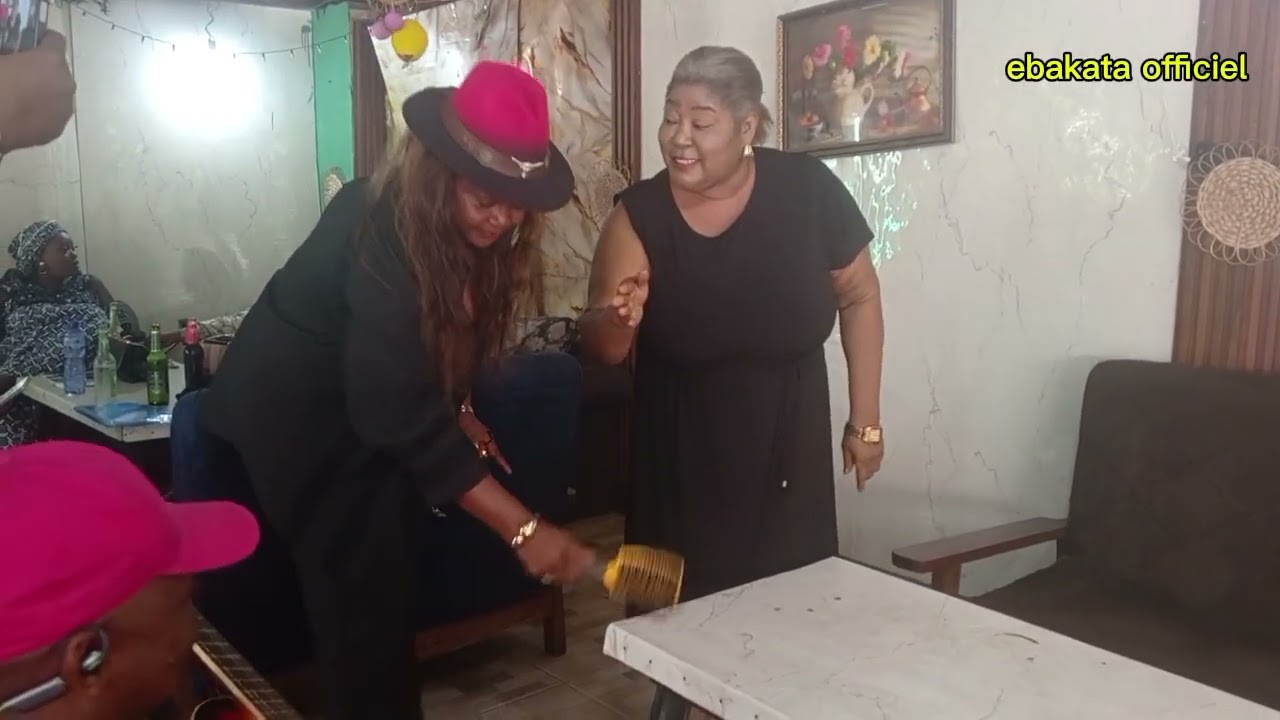 EN DIRECT YA RÉPÉTITION BA KARAOCHOEUR RDV LE 8 MARS NA MOANDA A LA PLAGE DE LA BEVIOOUR HÔTEL 