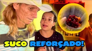 PRISCILA ACHA QUE FALA FINA TÁ DOENTE E FAZ SUCO CASEIRO PARA ELE! | Fala Fina Oficial