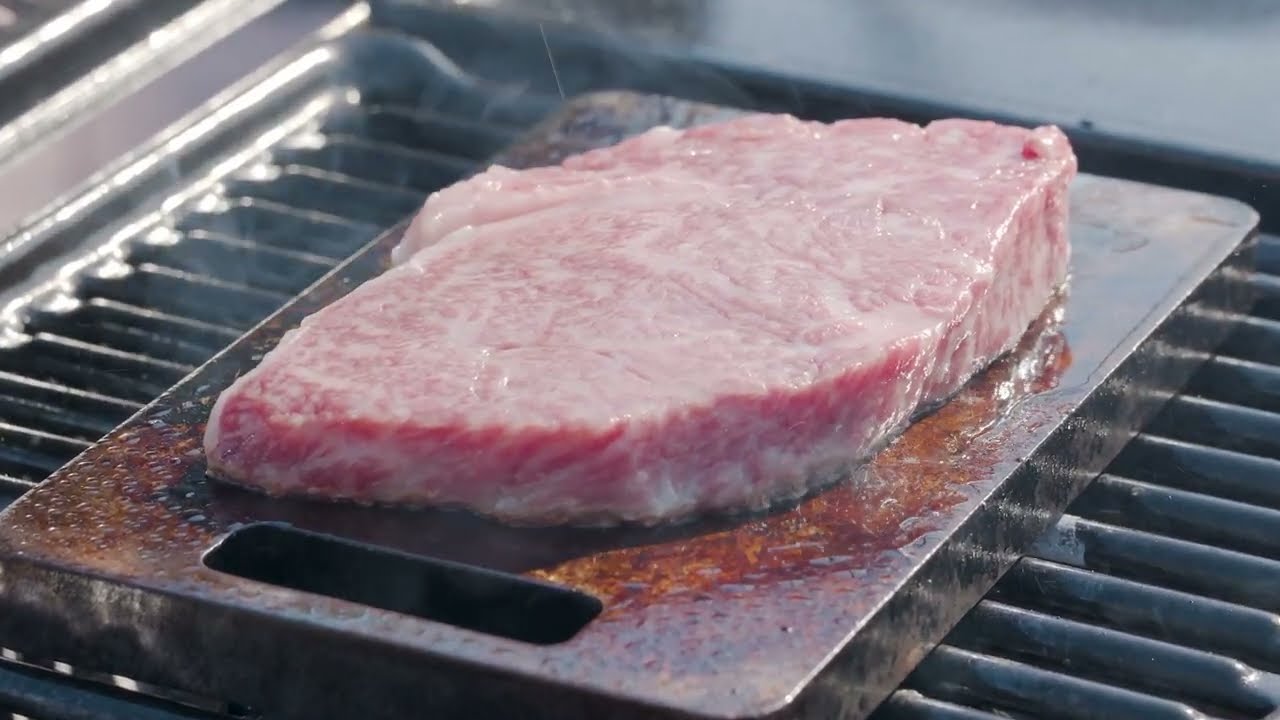 ソロキャンプなら分厚いステーキ 鉄板焼き専門店の美味しさ 肉専用鉄板 極厚 マクアケ アタラシイものや体験の応援購入サービス