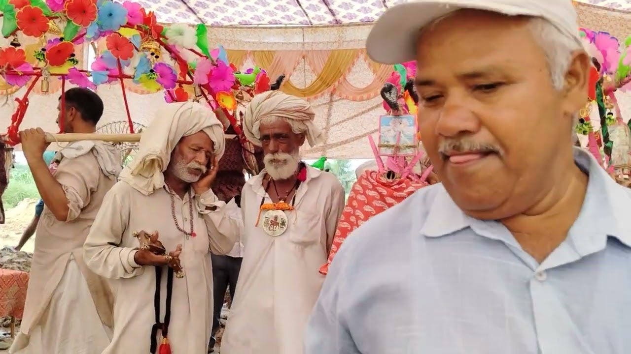 जय बोले बाबा की जय कांवड़ियों का प्रदर्शन 