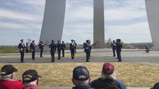 Central Valley veterans visit memorials, performances on their last day of the eighteenth trip