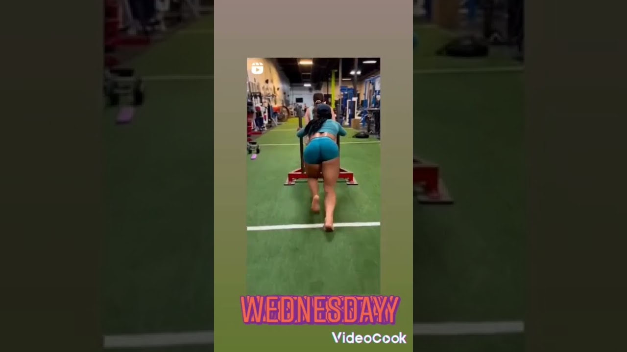 SHE IS A STRONG FEMALE💪🏽