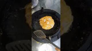 Egg omlette🥚🍛#eggsandwich #cooking #food #indianfood #trendingshorts #viralshorts #blog #streetfood