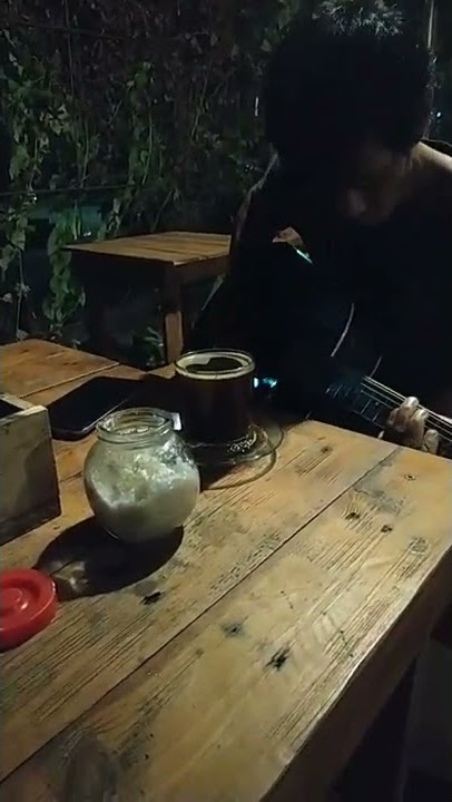 NGOPI DI MALAM HARI