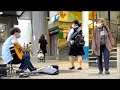 【路上ライブ】プロが突然駅前で「涙のキッス」を演奏したら感動的!!
