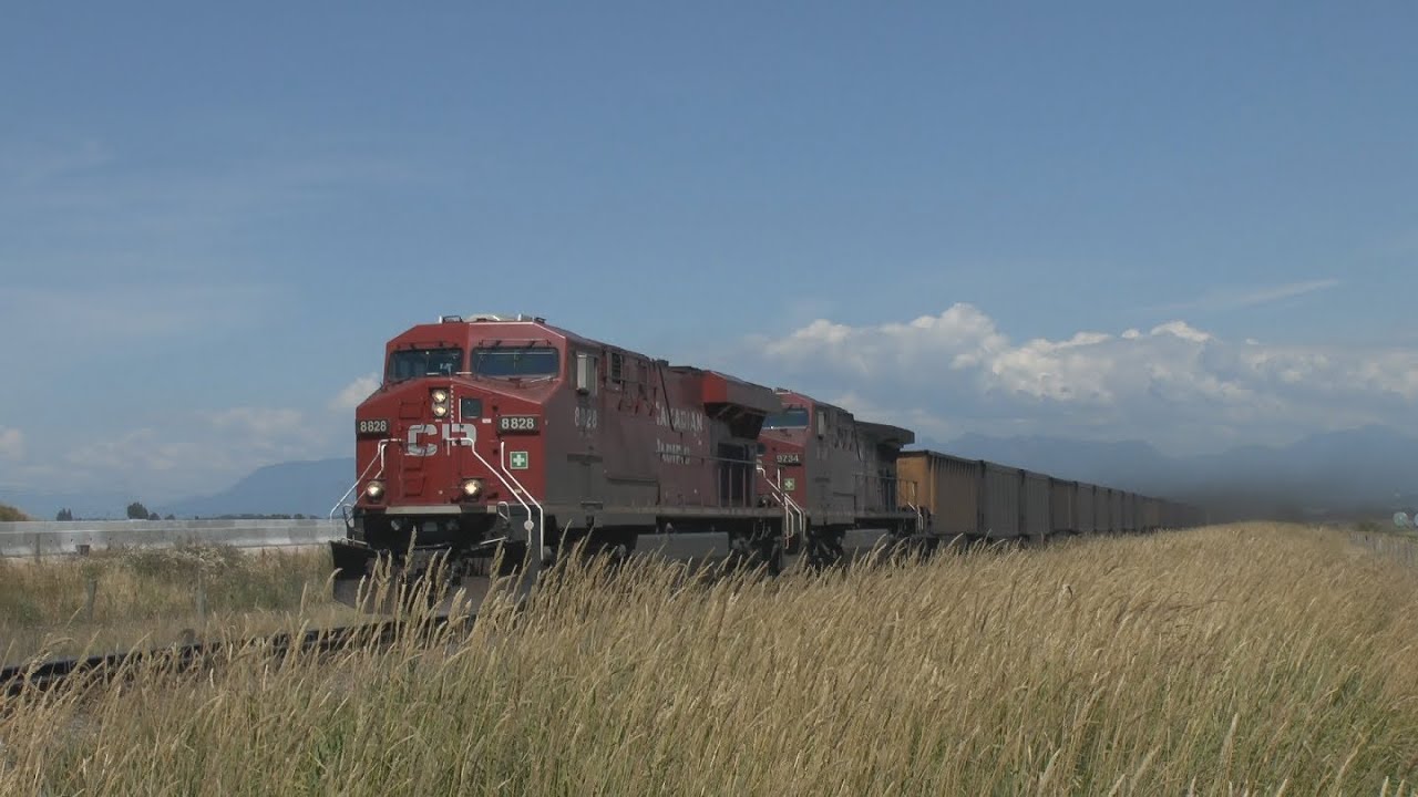 More Dust! CP 8828 at Delta, BC + CN 2227 (13-07-28)