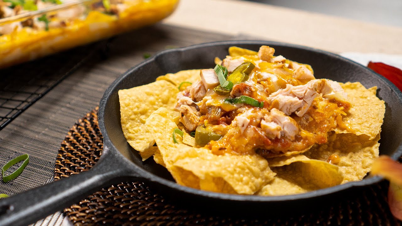 Easy And Loaded Chi Chi S Chicken Nachos Grande Youtube