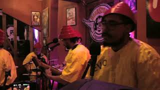 NEW DEVOLUTION tributo a DEVO - Going Under Wealth