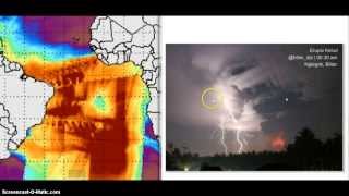 2-12-14 Strange cloud above volcano in Java