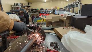 9904 Jeep Grand Cherokee   Rear Axle Wheel Bearing And Seal Replacement