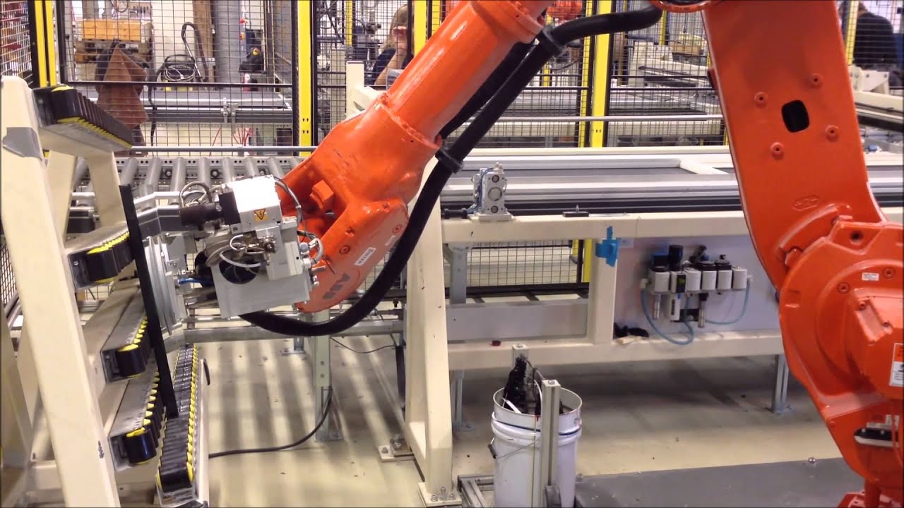 Helautomatisk montasjelinje for dører og vindu av Intek