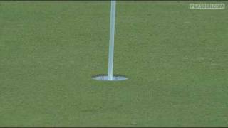 Phil Mickelson chips in twice at Doral '09