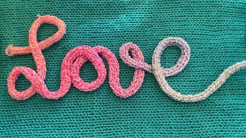 Quick “How to knit I-cord and flat panel with your circular knitting machine” class.