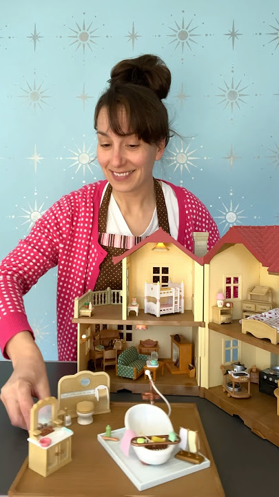 Decorating my Calico Critters thrift store find!