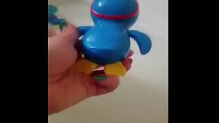 Super Cute Wind Up Swimming Penguin Bath Time Fun Toy