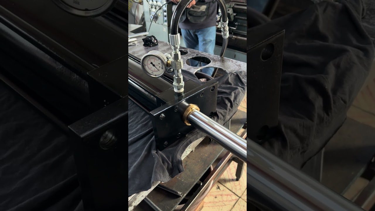 Hydraulic Test 2500 psi cylinder 2H 4” bore x 1.75 shaft x 18” strock