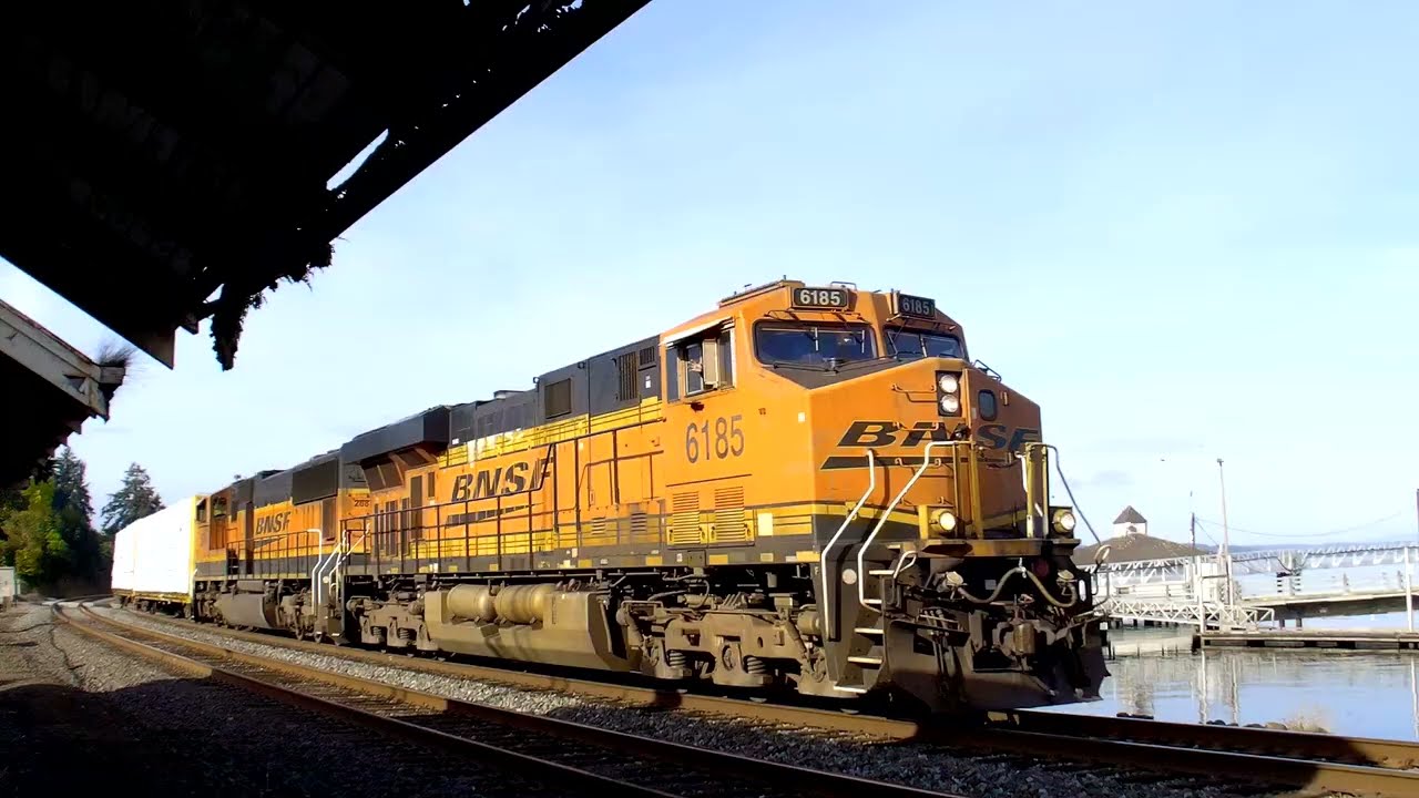 Northbound) BNSF 6185 leads (Job 360) / Road Switcher through the