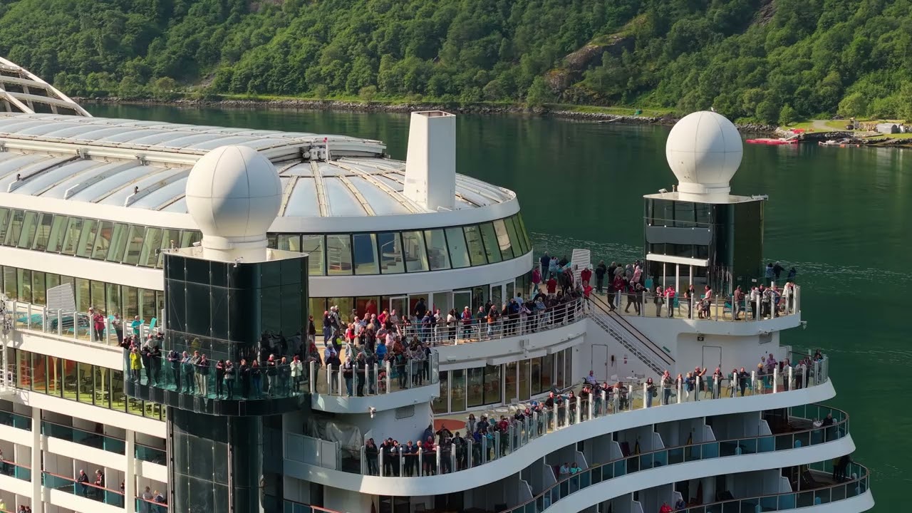 AIDAprima in Geiranger. 26.06.2025 #cruiseship #cruiseshiptravel  #geiranger