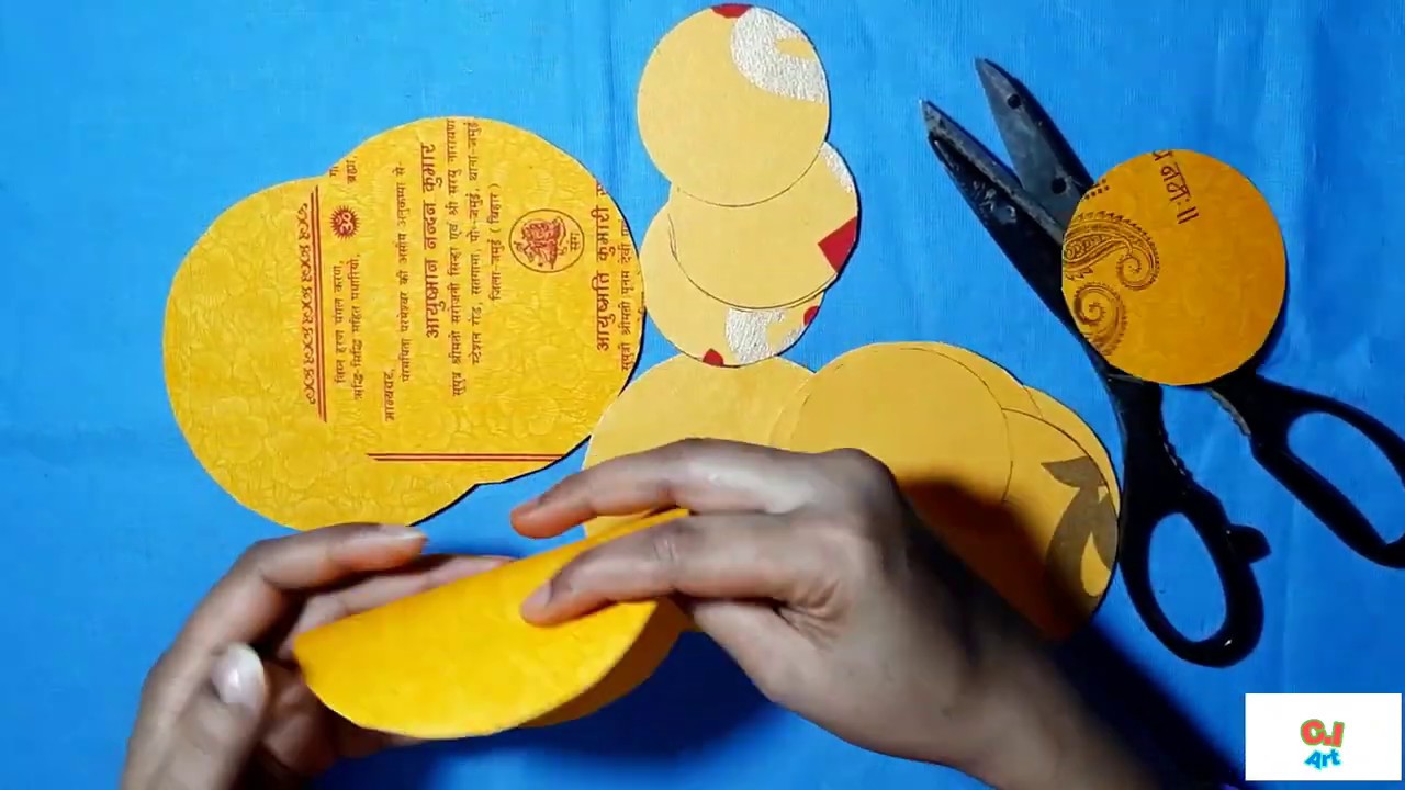 Wedding card flower || WEDDING CARD SE PHOOL BANAYEN || BEST USE OF WEDDING CARD || HOME DECORATION