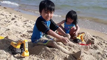 Liburan Seru Anak! Bermain Pasir Pantai | Video for Kids | Bermain Pasir dan Belajar Warna di Pantai