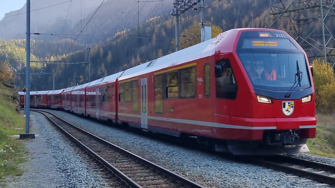 WELTREKORD! 25 RhB Capricorn durchfahrt in Stugl/Stuls - YouTube