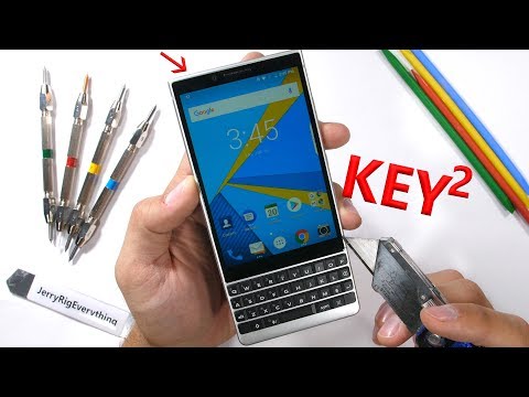 BlackBerry KEY2 - Does the screen fall off?