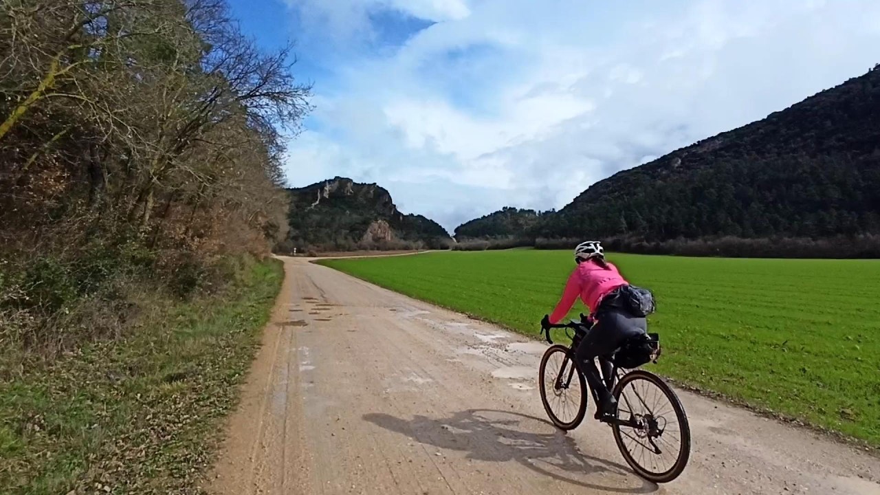 Gravel, bikepacking, bicicleta, ruta Burgos Vitoria -Gasteiz.
