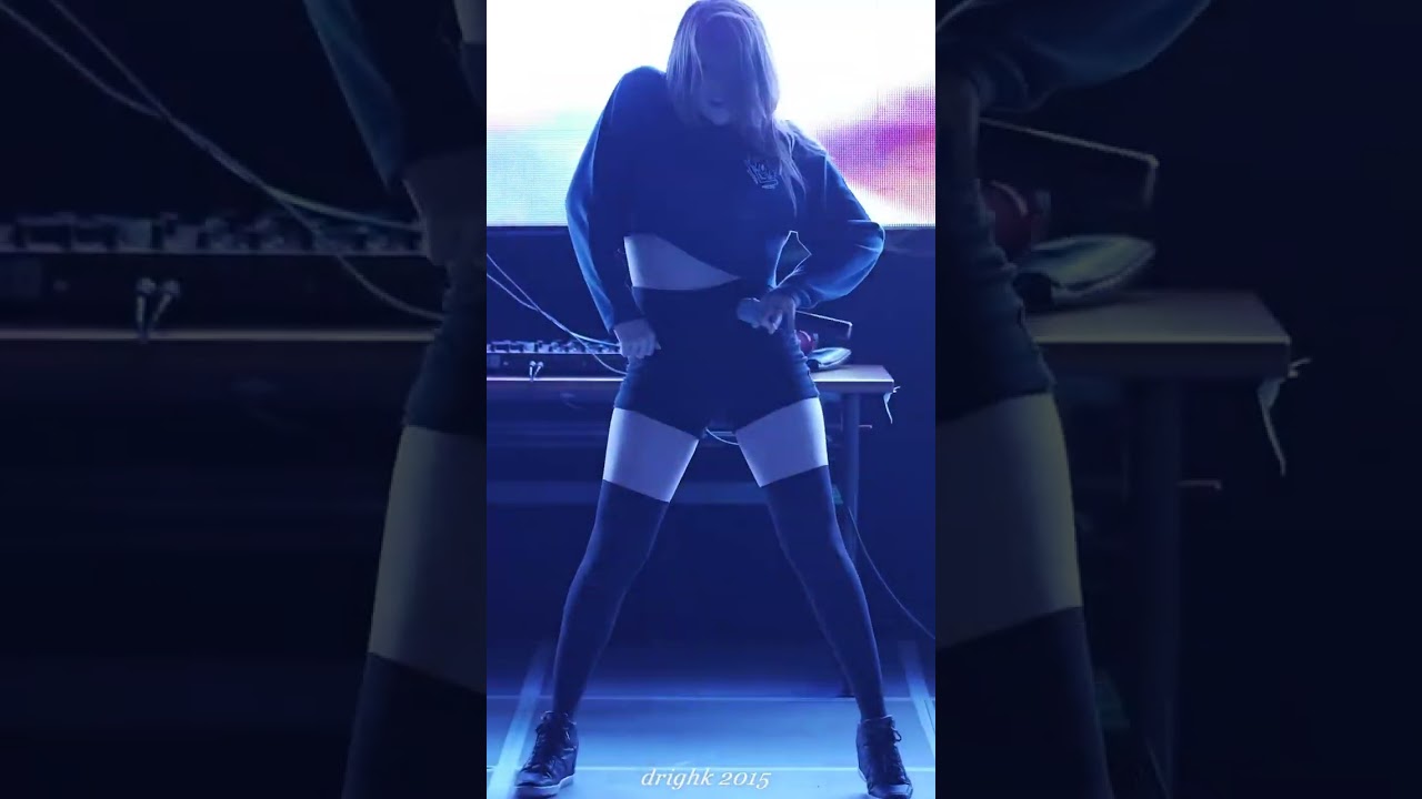 150515 Hellovenus SeoYoung Wiggle Wiggle Fancam by drighk 2015