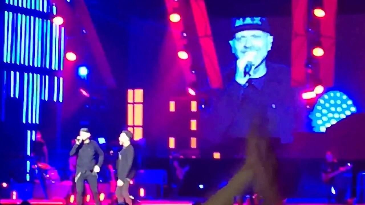 Max nek renga - hanno ucciso l'uomo ragno (live arena verona 28-04-18)