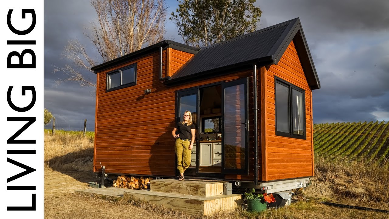 Young Doctors Idyllic Tiny House In Vineyard