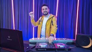 Kamro - Chameleons [Official Music Video]