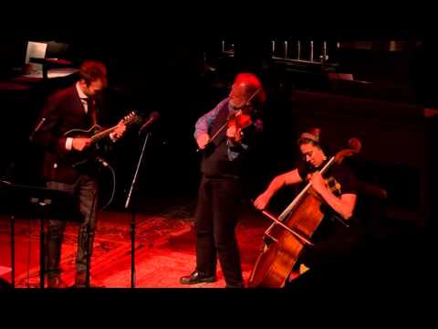 Highlander's Farewell - Alasdair Fraser, Natalie Haas & Chris Thile - 10/17/2015