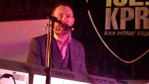 David Gray performs "Kathleen" at The Abbey for KP...