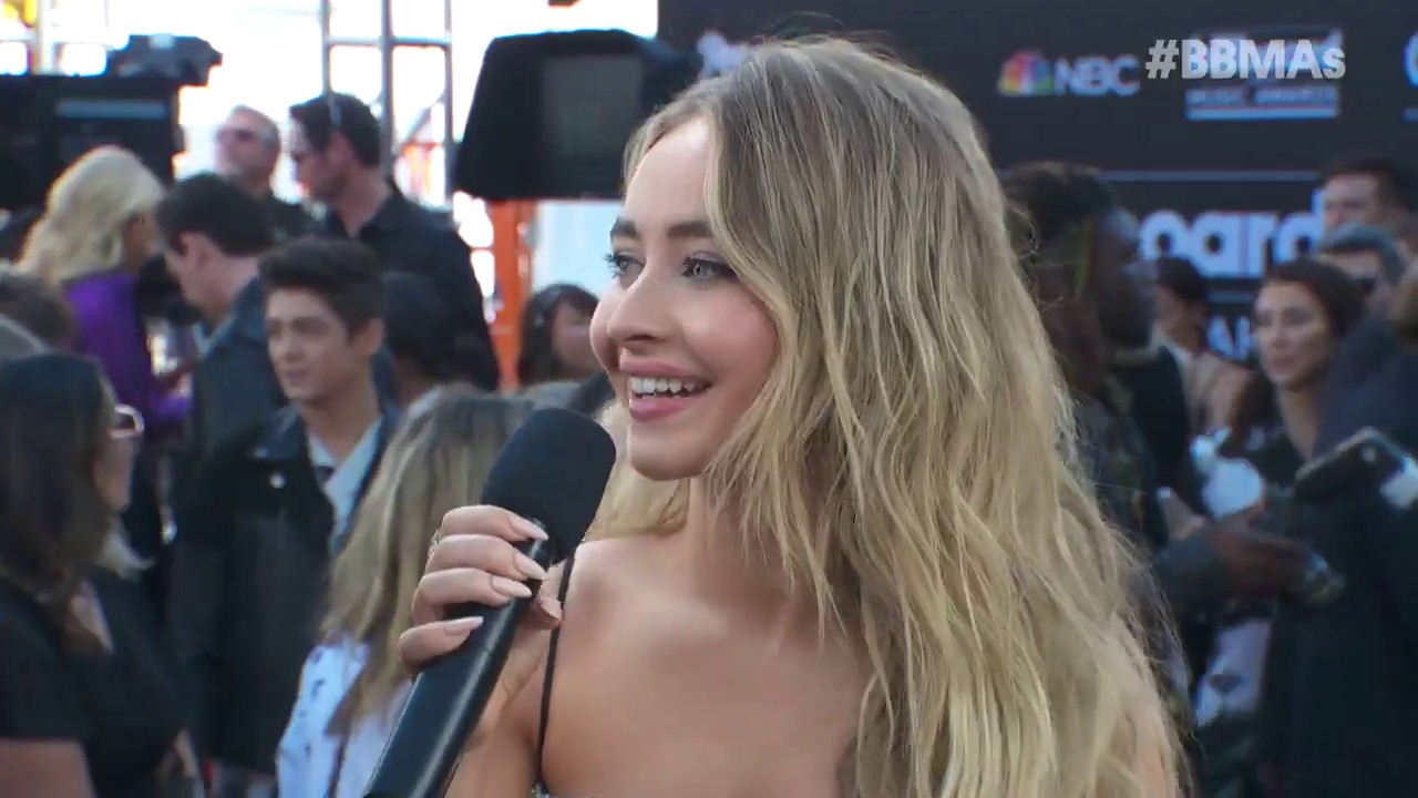 Sabrina Carpenter Red Carpet Interview - BBMAs 2019 - YouTube