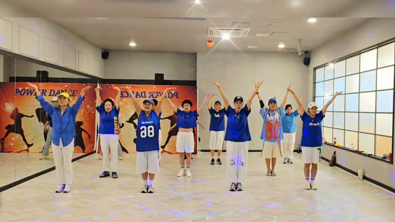 이유미파워로빅 {주시고~영탁} #춤추는오리 #다이어트댄스 #이유미파워로빅 #영탁 #주시고 #이지방송댄스 #휘턴 필라테스 