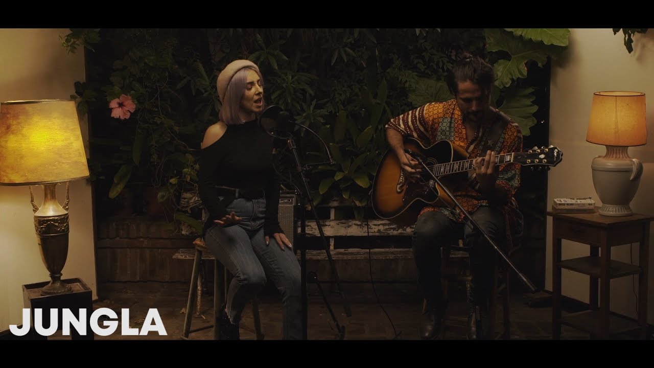 Mechi Pieretti · "Ariana Grande & Rosalia Mashup" · Backyard Session