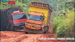 Berkah Tak Diinginkan ‼️ Lintasan Licin Sehabis Hujan Truk Balak Tergelincir Truk Sawit Nekat Lewat