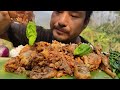 eating spicy chicken curry and fried passion fruit leaves || kents vlog.