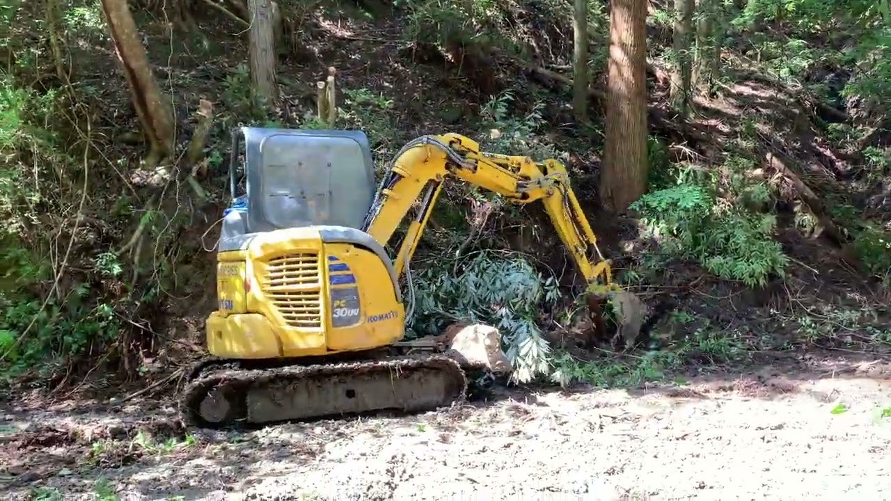 【林業】ぬかるんだ道を通行できるようにする師匠【津和野ヤモリーズ】